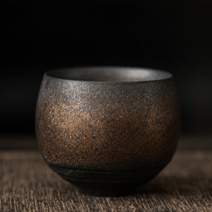 Petite tasse à thé en grès wabi-sabi – 80 ml